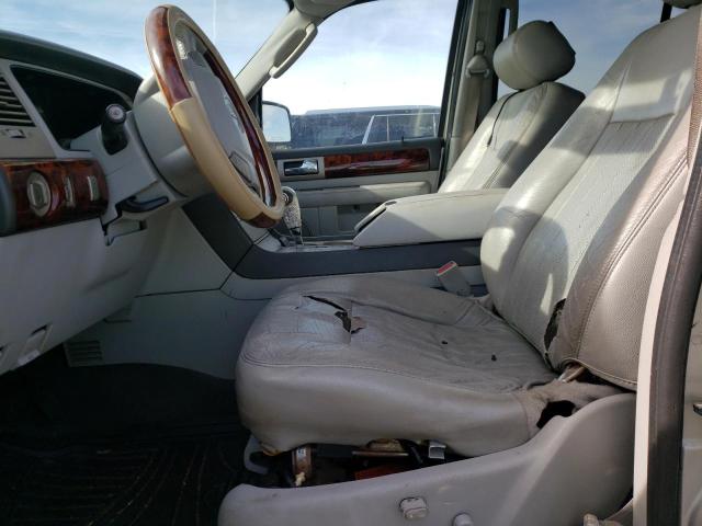 Photo 7 from auction – 2005 LINCOLN NAVIGATOR with VIN 5LMFU28545LJ23230