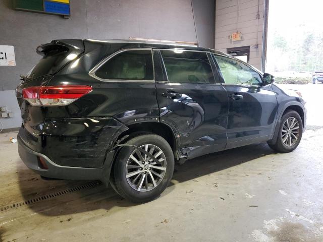 Photo 3 from auction – 2018 TOYOTA HIGHLANDER with VIN 5TDJZRFH1JS496159