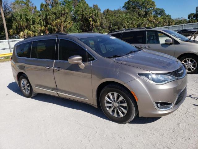 Photo 4 from auction – 2017 CHRYSLER PACIFICA T with VIN 2C4RC1BG4HR552360