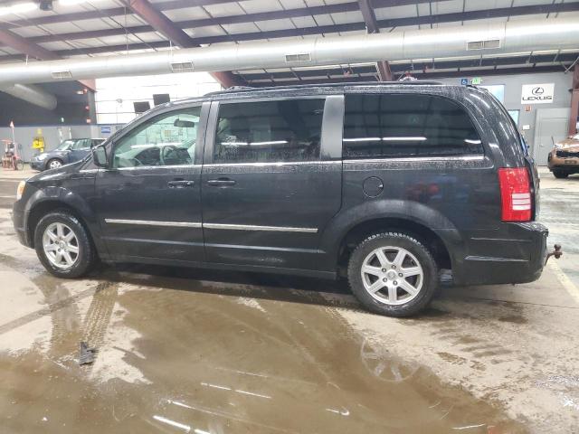 Photo 2 from auction – 2010 CHRYSLER TOWN & COU with VIN 2A4RR5D10AR352493