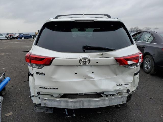 Photo 6 from auction – 2018 TOYOTA HIGHLANDER with VIN 5TDJZRFHXJS845108