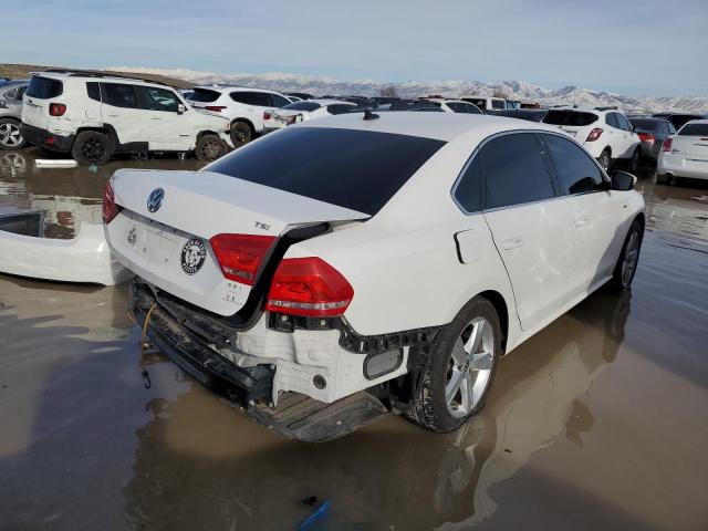 Photo 3 from auction – 2015 VOLKSWAGEN PASSAT S with VIN 1VWAT7A30FC105655