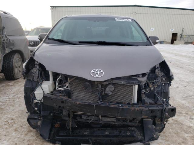 Photo 5 from auction – 2017 TOYOTA SIENNA XLE with VIN 5TDDZ3DC1HS148549