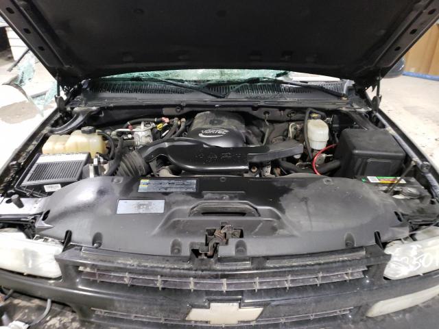Photo 12 from auction – 2004 CHEVROLET SUBURBAN K with VIN 3GNFK16Z94G111297