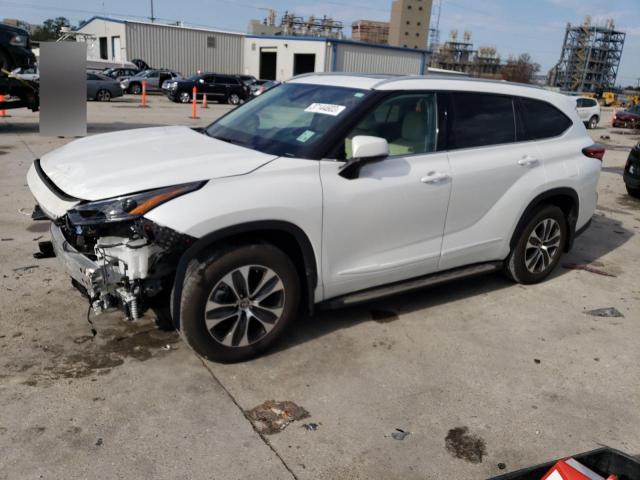 TOYOTA HIGHLANDER 2022 with VIN 5TDGZRAH7NS114675 - Photo from auction