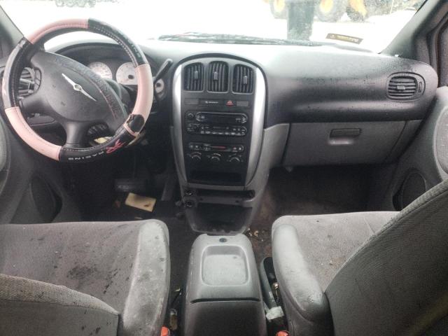 Photo 8 from auction – 2005 CHRYSLER TOWN & COU with VIN 2C4GP54L95R179082
