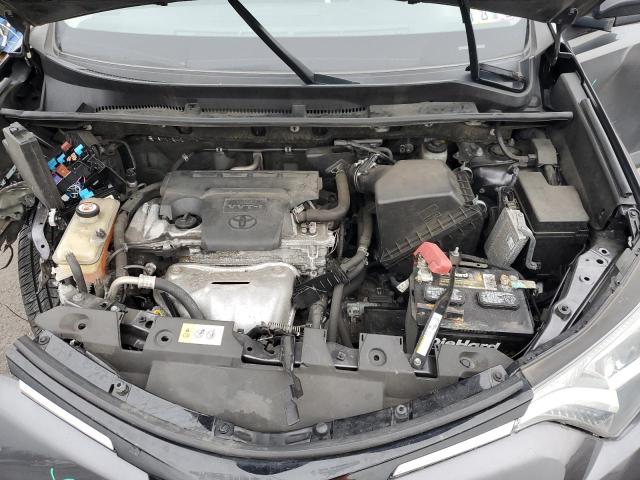 Photo 11 from auction – 2018 TOYOTA RAV4 LE with VIN JTMBFREV0JJ730096