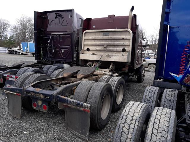 Photo 4 from auction – 2005 FREIGHTLINER CONVENTION with VIN 1FUJA6CK65LM74244