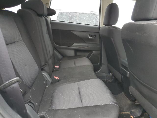 Photo 11 from auction – 2016 MITSUBISHI OUTLANDER with VIN JA4AZ3A37GZ012943