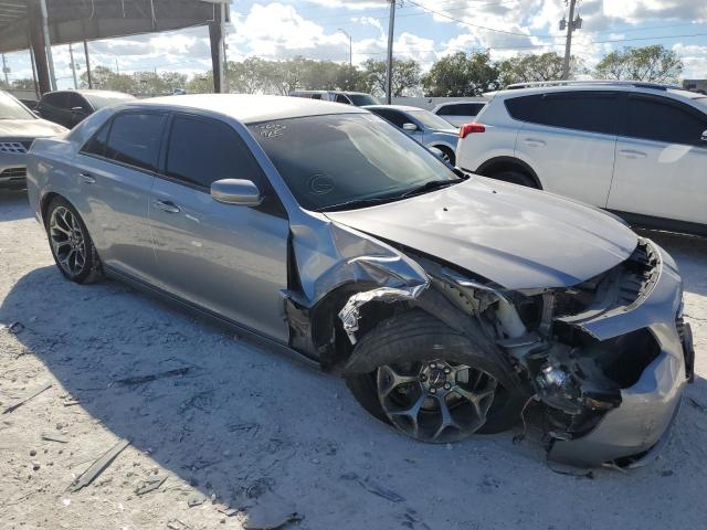 Photo 4 from auction – 2018 CHRYSLER 300 S with VIN 2C3CCABG4JH227519