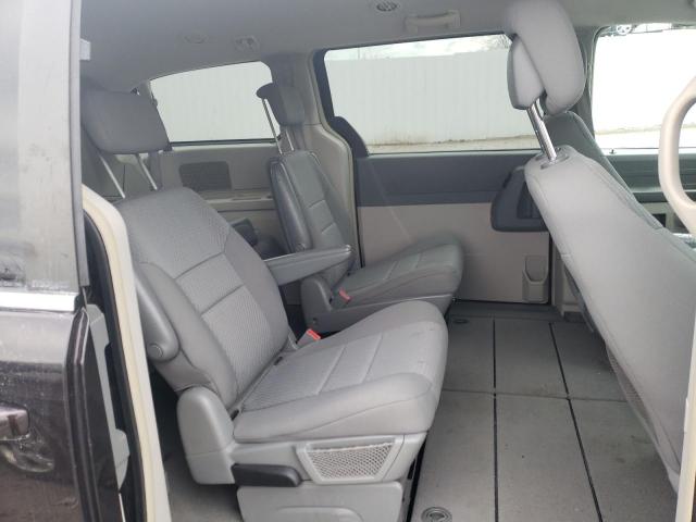 Photo 10 from auction – 2010 CHRYSLER TOWN & COU with VIN 2A4RR2D12AR386241