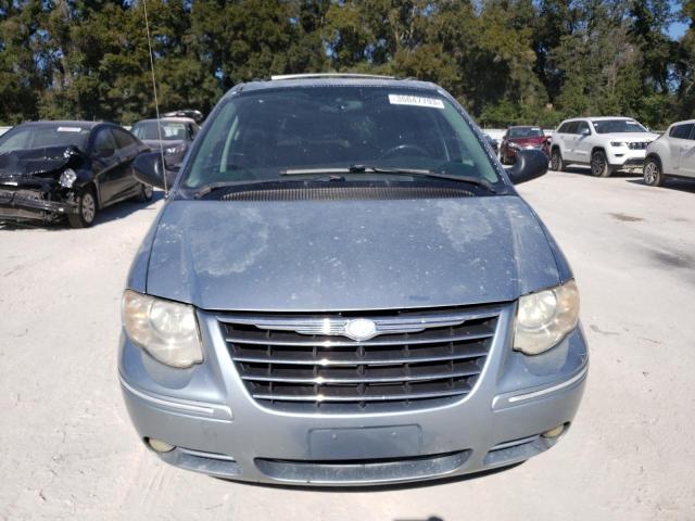 Photo 5 from auction – 2005 CHRYSLER TOWN & COU with VIN 2C4GP64L45R207182