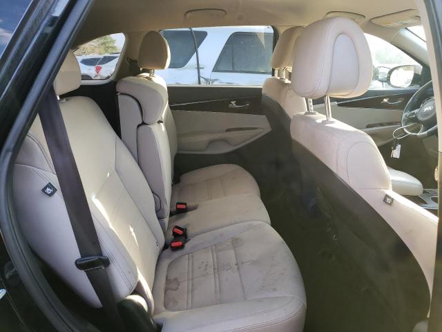 Photo 11 from auction – 2016 KIA SORENTO LX with VIN 5XYPG4A55GG174193