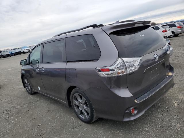 Photo 2 from auction – 2018 TOYOTA SIENNA SE with VIN 5TDXZ3DC4JS942237