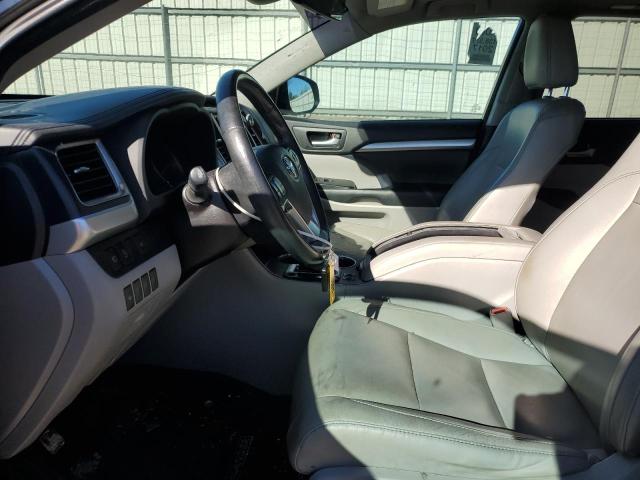 Photo 7 from auction – 2017 TOYOTA HIGHLANDER with VIN 5TDKZRFH1HS212690
