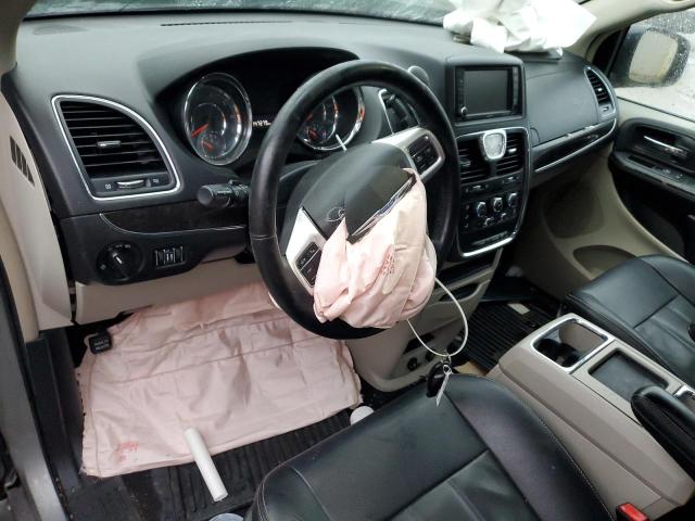 Photo 8 from auction – 2016 CHRYSLER TOWN & COU with VIN 2C4RC1AG8GR221152