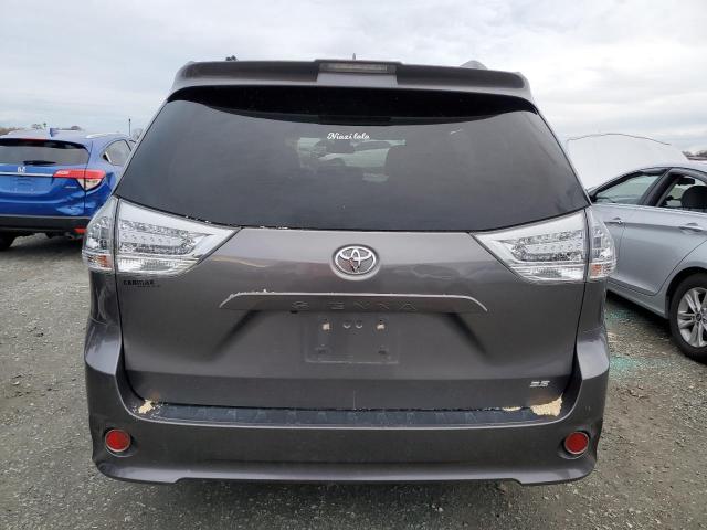 Photo 6 from auction – 2018 TOYOTA SIENNA SE with VIN 5TDXZ3DC4JS942237
