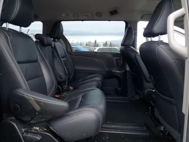 Photo 11 from auction – 2018 TOYOTA SIENNA SE with VIN 5TDXZ3DC4JS942237