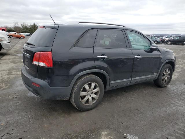 Photo 3 from auction – 2013 KIA SORENTO LX with VIN 5XYKTDA60DG409478