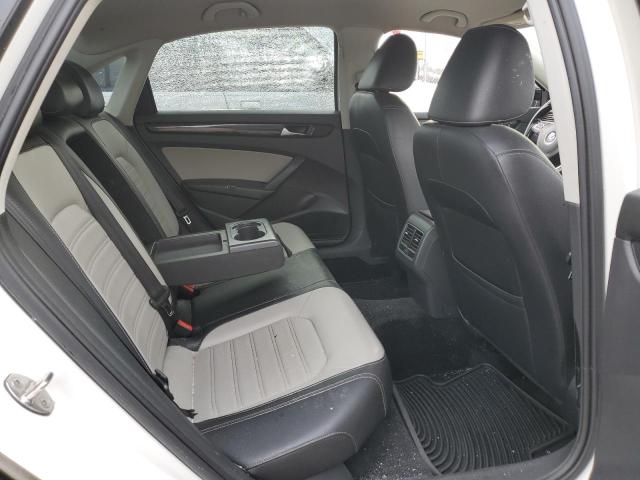 Photo 10 from auction – 2015 VOLKSWAGEN PASSAT SE with VIN 1VWBT7A31FC025561