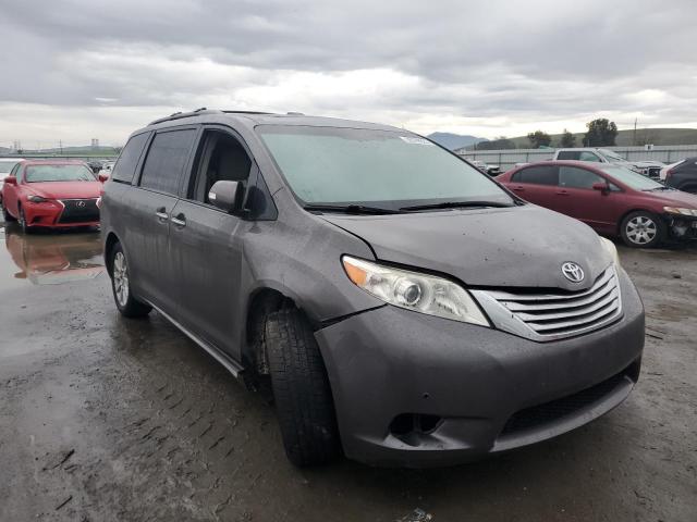 Photo 4 from auction – 2013 TOYOTA SIENNA XLE with VIN 5TDYK3DC1DS388667