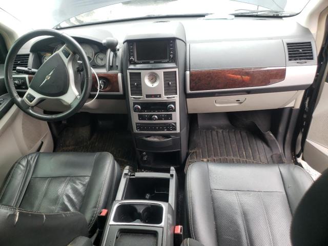 Photo 8 from auction – 2010 CHRYSLER TOWN & COU with VIN 2A4RR8DX2AR442816