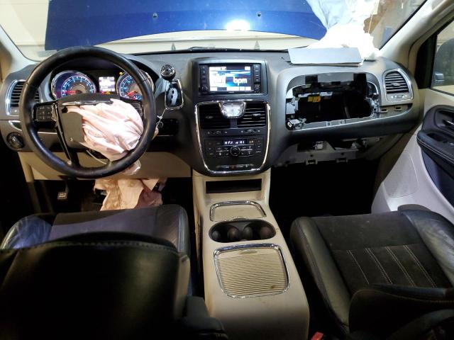 Photo 8 from auction – 2016 CHRYSLER TOWN & COU with VIN 2C4RC1JG7GR232417