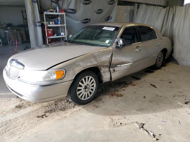 LINCOLN TOWN CAR E 2000 with VIN 1LNHM81W7YY887260 - Photo from auction