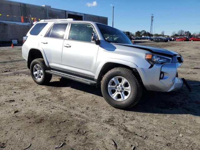 Photo 4 from auction – 2018 TOYOTA 4RUNNER SR with VIN JTEBU5JR2J5599846