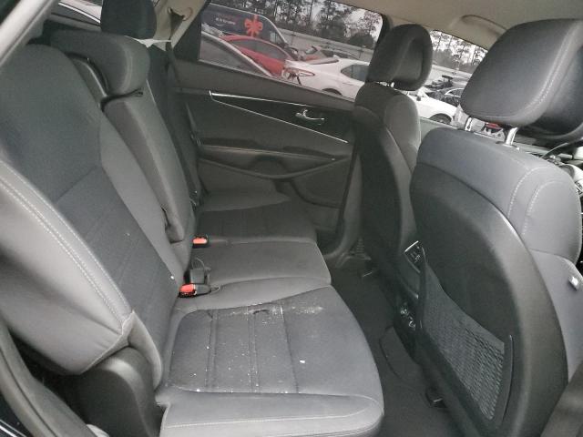 Photo 11 from auction – 2016 KIA SORENTO LX with VIN 5XYPG4A37GG076894