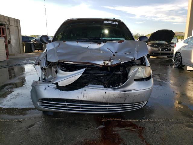 Photo 5 from auction – 2001 CHRYSLER TOWN & COU with VIN 2C4GP44331R264133