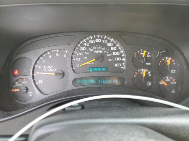Photo 9 from auction – 2005 CHEVROLET SILVERADO with VIN 1GCHK23UX5F803281