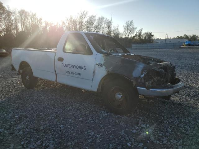 Photo 4 from auction – 2000 FORD F150 with VIN 1FTRF17W3YNB80532