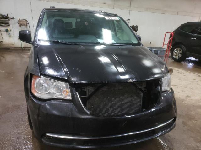 Photo 5 from auction – 2016 CHRYSLER TOWN & COU with VIN 2C4RC1CG6GR263803