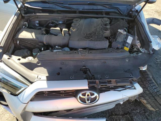 Photo 11 from auction – 2018 TOYOTA 4RUNNER SR with VIN JTEBU5JR2J5599846