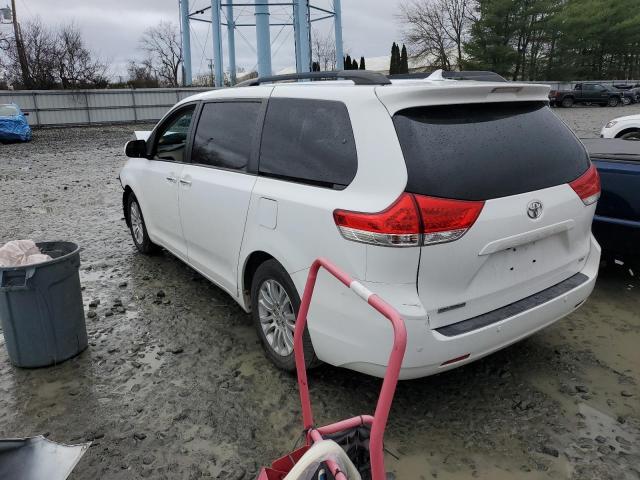 Photo 2 from auction – 2011 TOYOTA SIENNA XLE with VIN 5TDYK3DC1BS036282