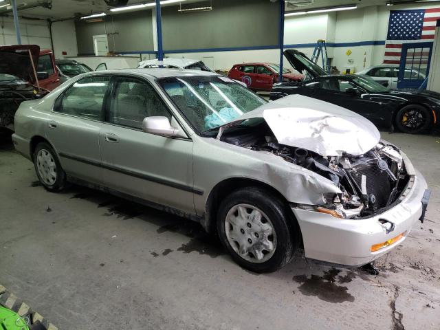 Photo 4 from auction – 1997 HONDA ACCORD with VIN JHMCD5631VC016275