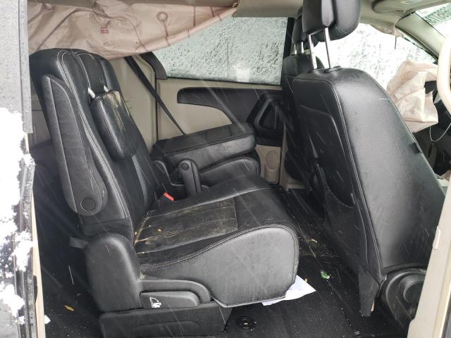 Photo 11 from auction – 2016 CHRYSLER TOWN & COU with VIN 2C4RC1BGXGR165410