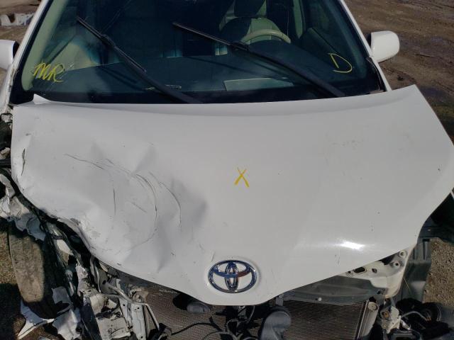 Photo 12 from auction – 2014 TOYOTA SIENNA XLE with VIN 5TDYK3DCXES456739