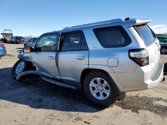 Photo 2 from auction – 2018 TOYOTA 4RUNNER SR with VIN JTEBU5JR2J5599846