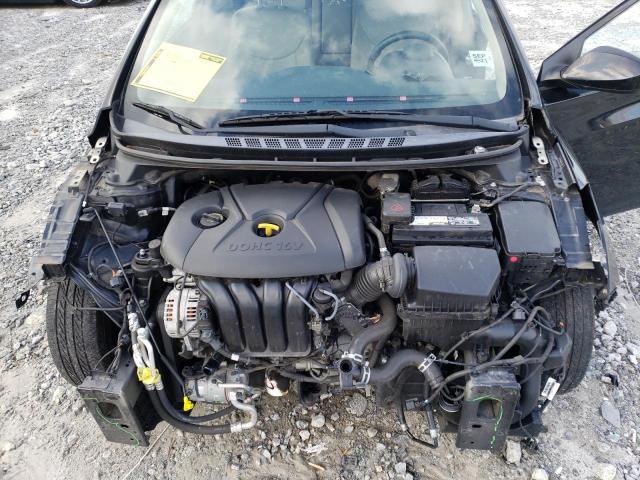 Photo 11 from auction – 2016 HYUNDAI ELANTRA SE with VIN 5NPDH4AE8GH711700