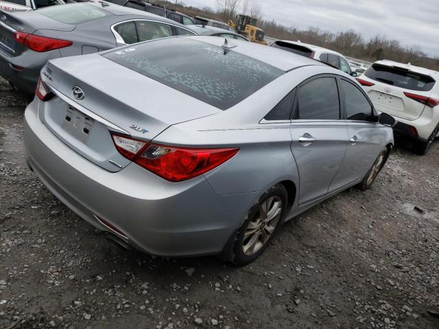 Photo 3 from auction – 2011 HYUNDAI SONATA SE with VIN 5NPEC4AB1BH300690