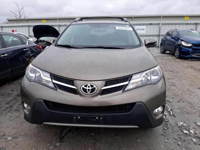 Photo 5 from auction – 2015 TOYOTA RAV4 LIMIT with VIN JTMDFREV1FD133506
