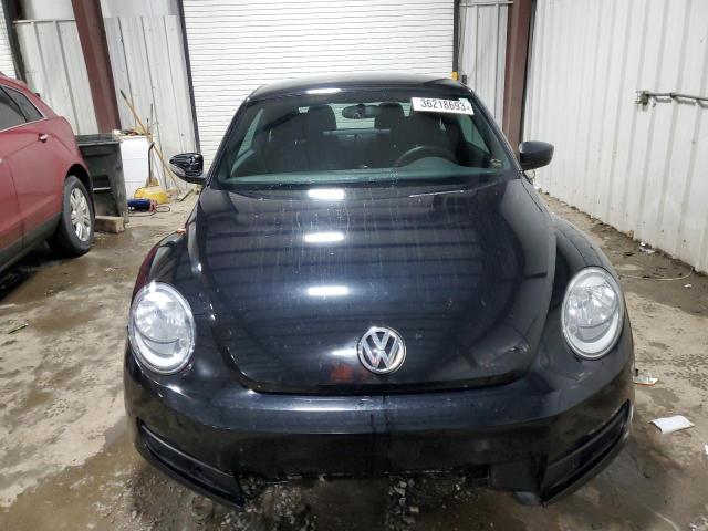 Photo 5 from auction – 2013 VOLKSWAGEN BEETLE with VIN 3VWFP7AT2DM630884