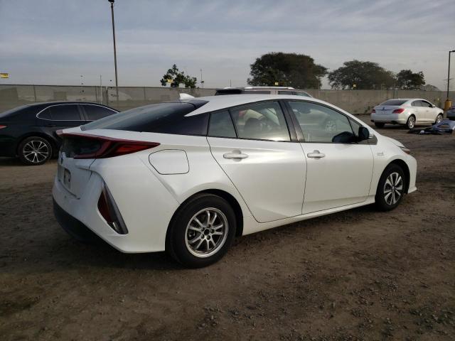 Photo 3 from auction – 2017 TOYOTA PRIUS PRIM with VIN JTDKARFP4H3010345