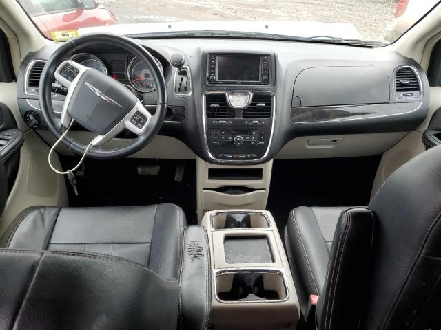 Photo 8 from auction – 2016 CHRYSLER TOWN & COU with VIN 2C4RC1BG5GR229773