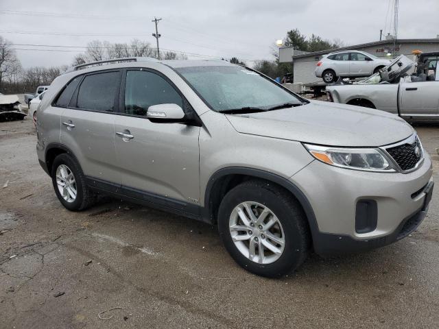 Photo 4 from auction – 2015 KIA SORENTO LX with VIN 5XYKTDA77FG654175