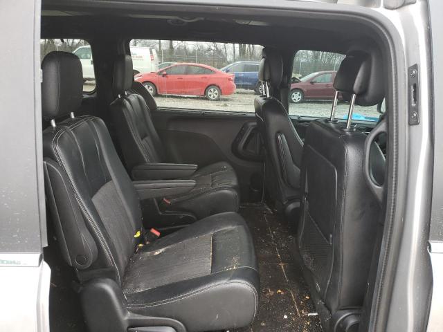 Photo 11 from auction – 2016 CHRYSLER TOWN & COU with VIN 2C4RC1HGXGR133452