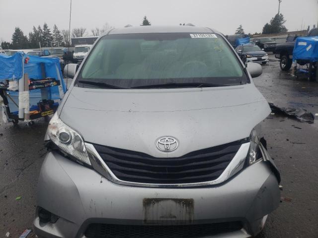 Photo 5 from auction – 2013 TOYOTA SIENNA LE with VIN 5TDKK3DC5DS281367