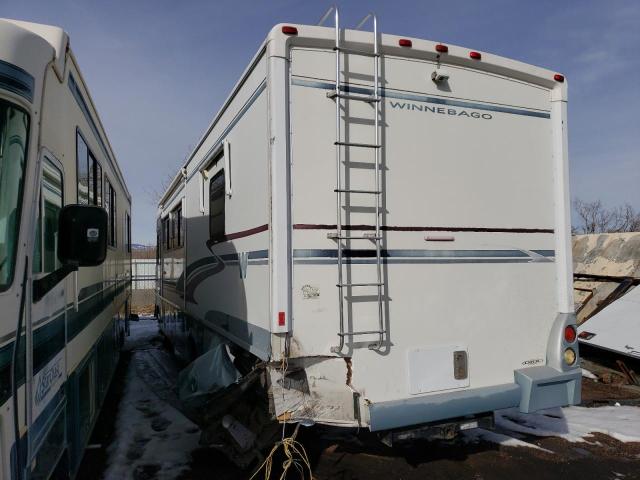 Photo 3 from auction – 2004 WORKHORSE CUSTOM CHASSIS MOTORHOME with VIN 5B4MP67G343381470
